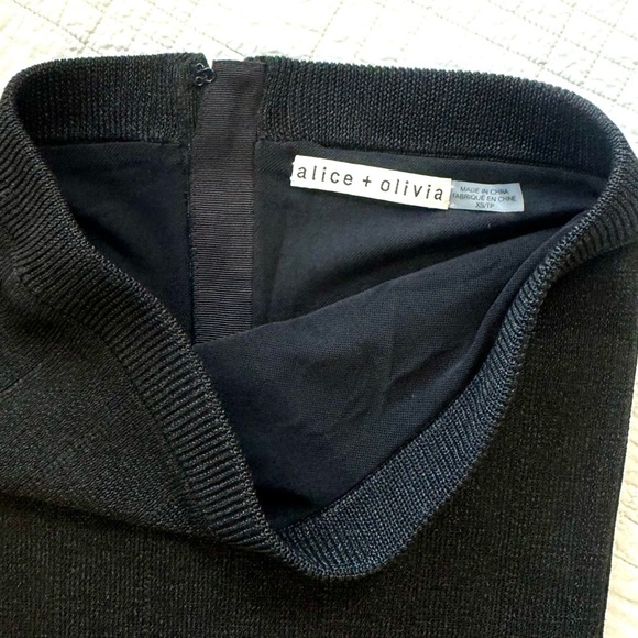 Alice + Olivia Knit Pencil Skirt - Picture 4 of 7